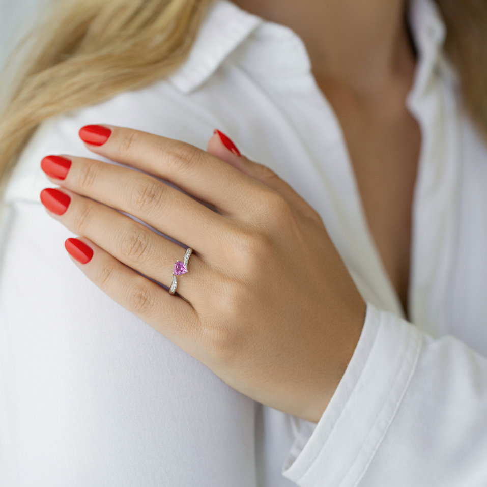 Diamond ring with Sapphire Spirit Love