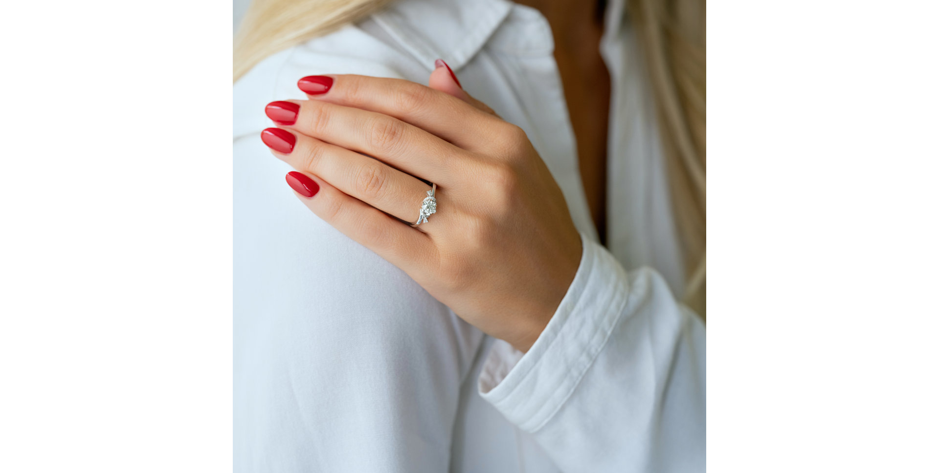 Diamond ring Glistening Vision