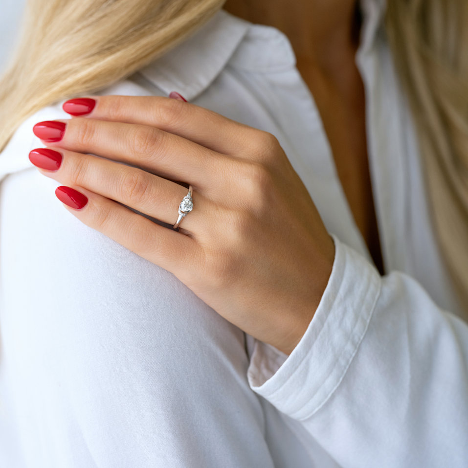 Diamond ring Avellie