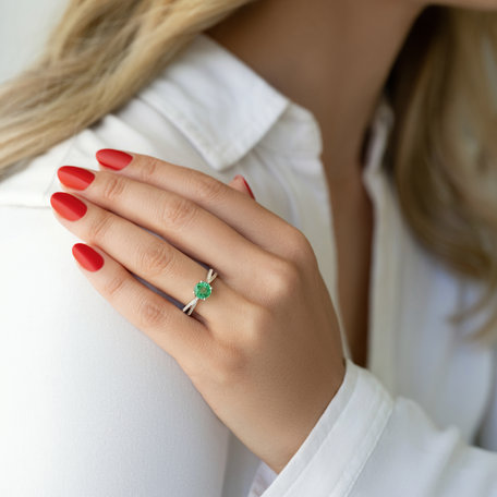 Diamond ring with Emerald Moment of Luck