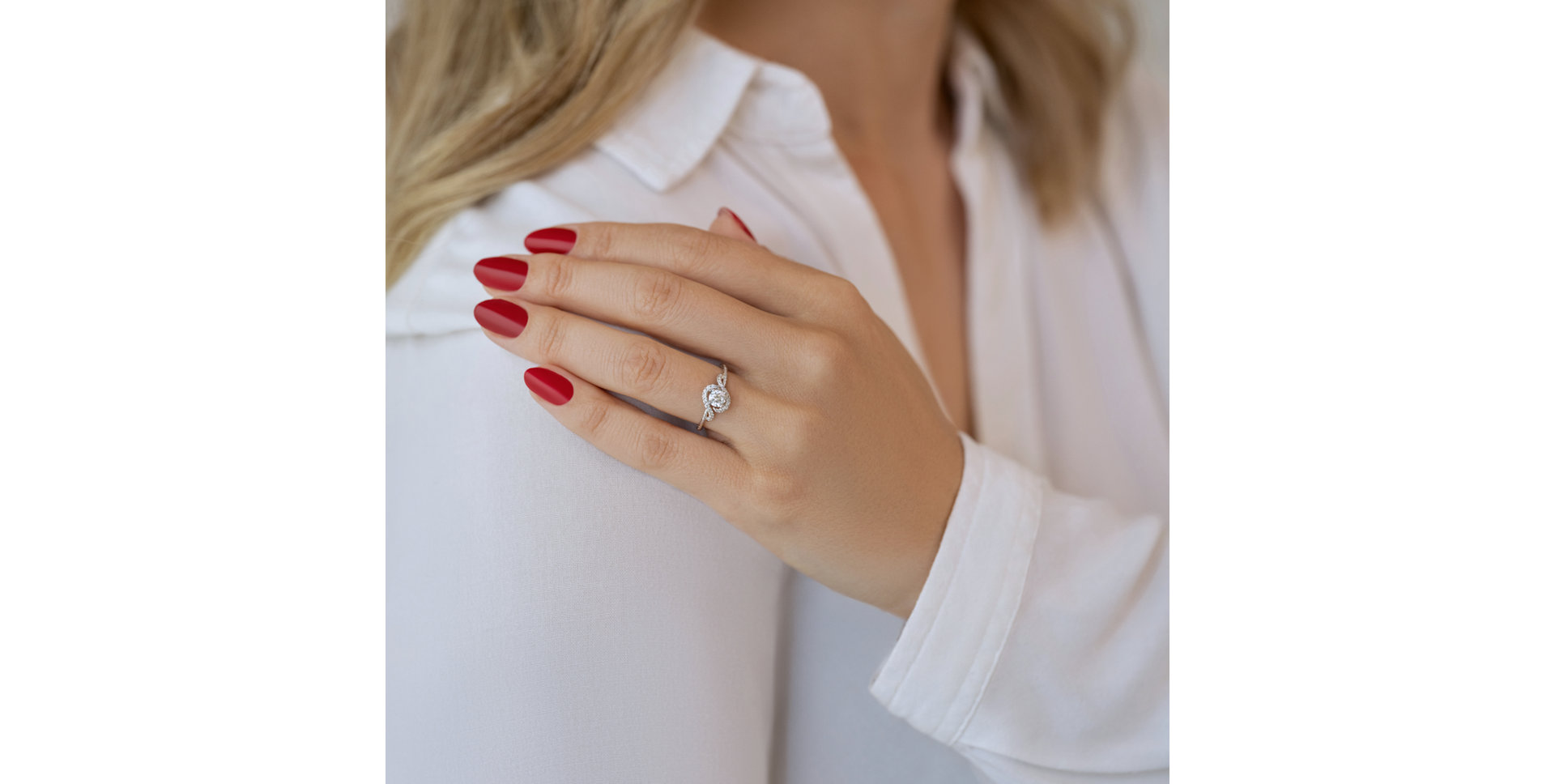 Diamond ring Dionele