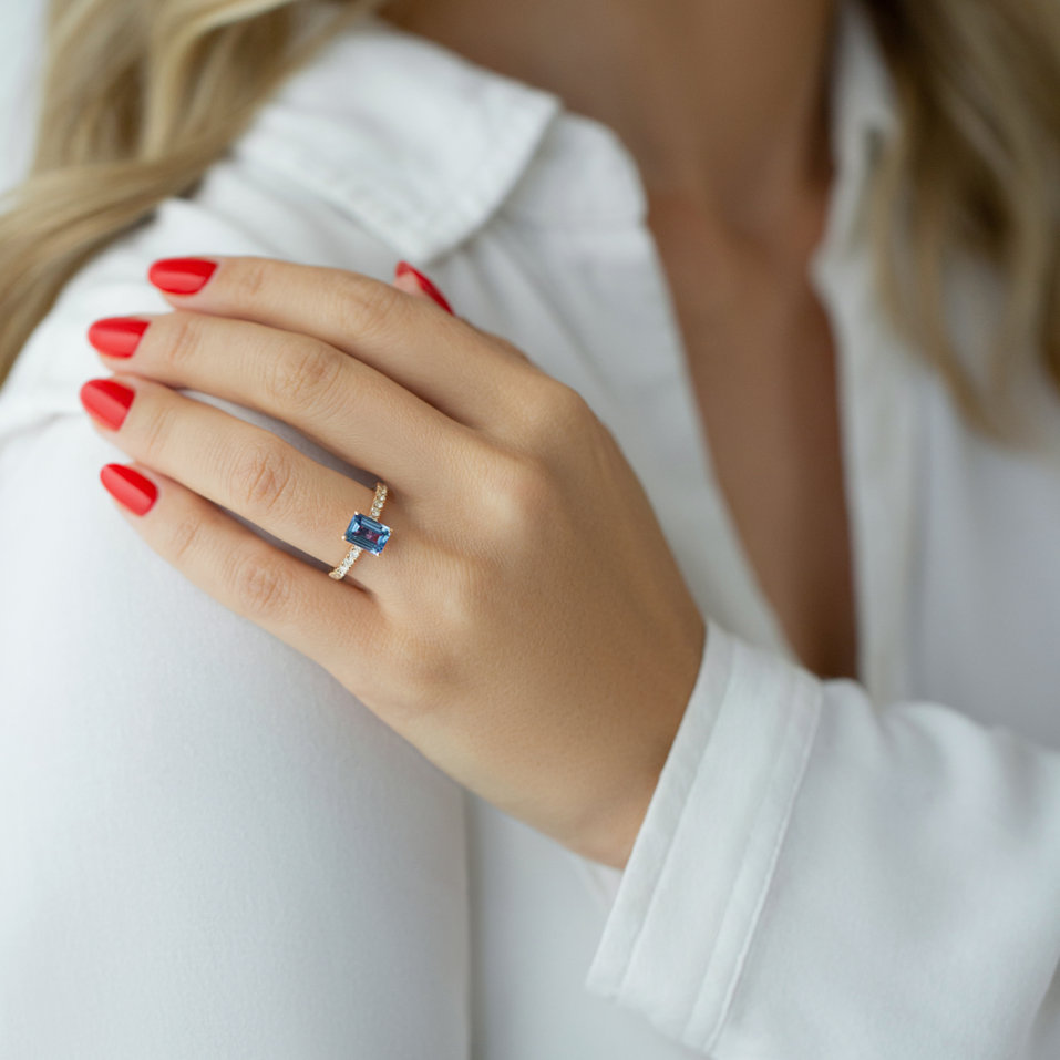Diamond ring with Sapphire Divine Love