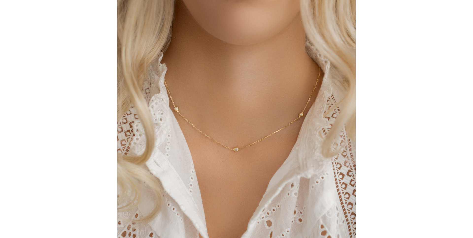 Diamond necklace Sparkling  Dots