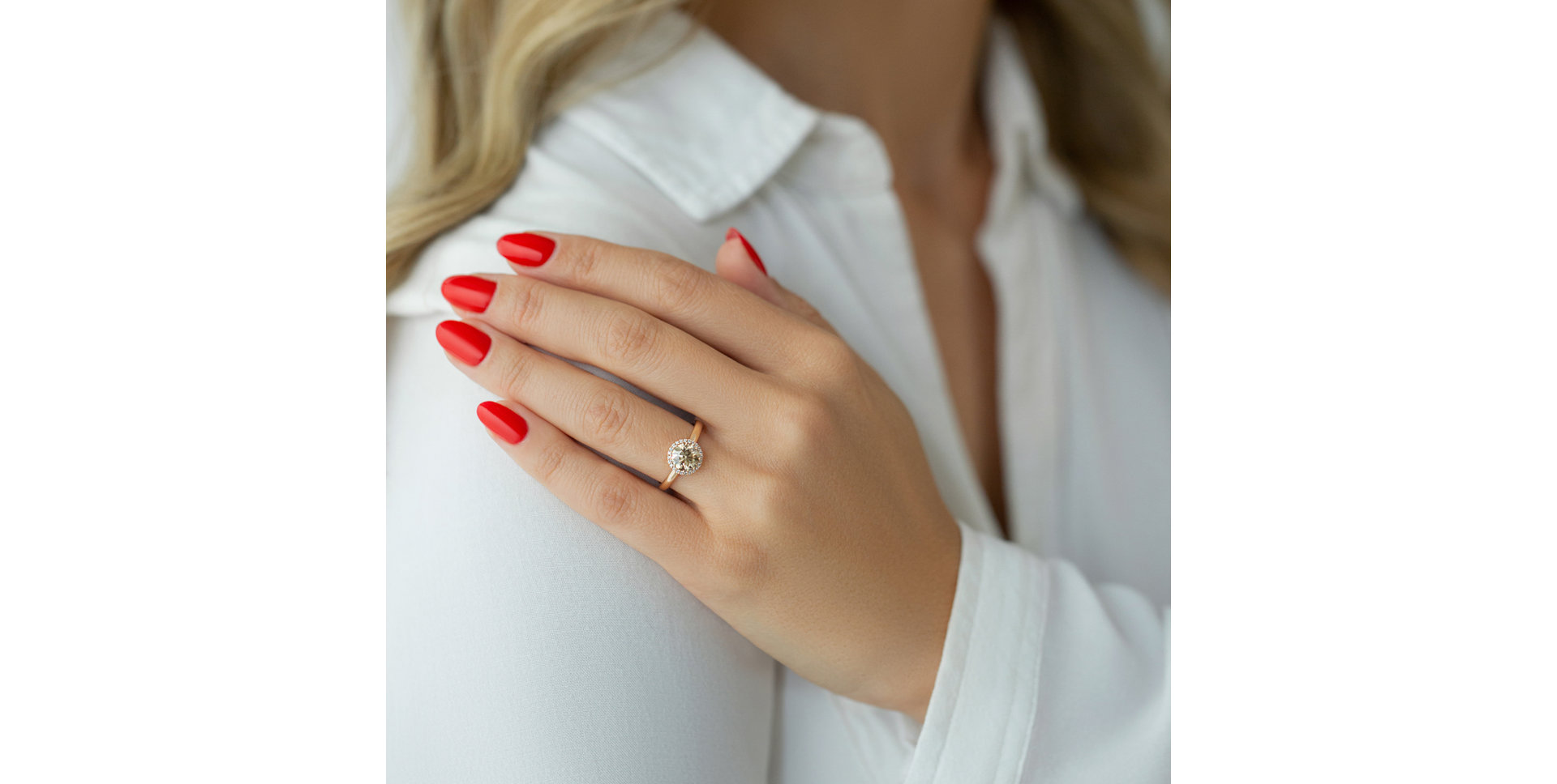 Ring with brown and white diamonds Noble Allure