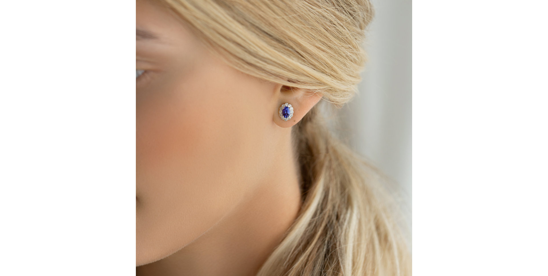 Diamond earrings with Emerald Princess