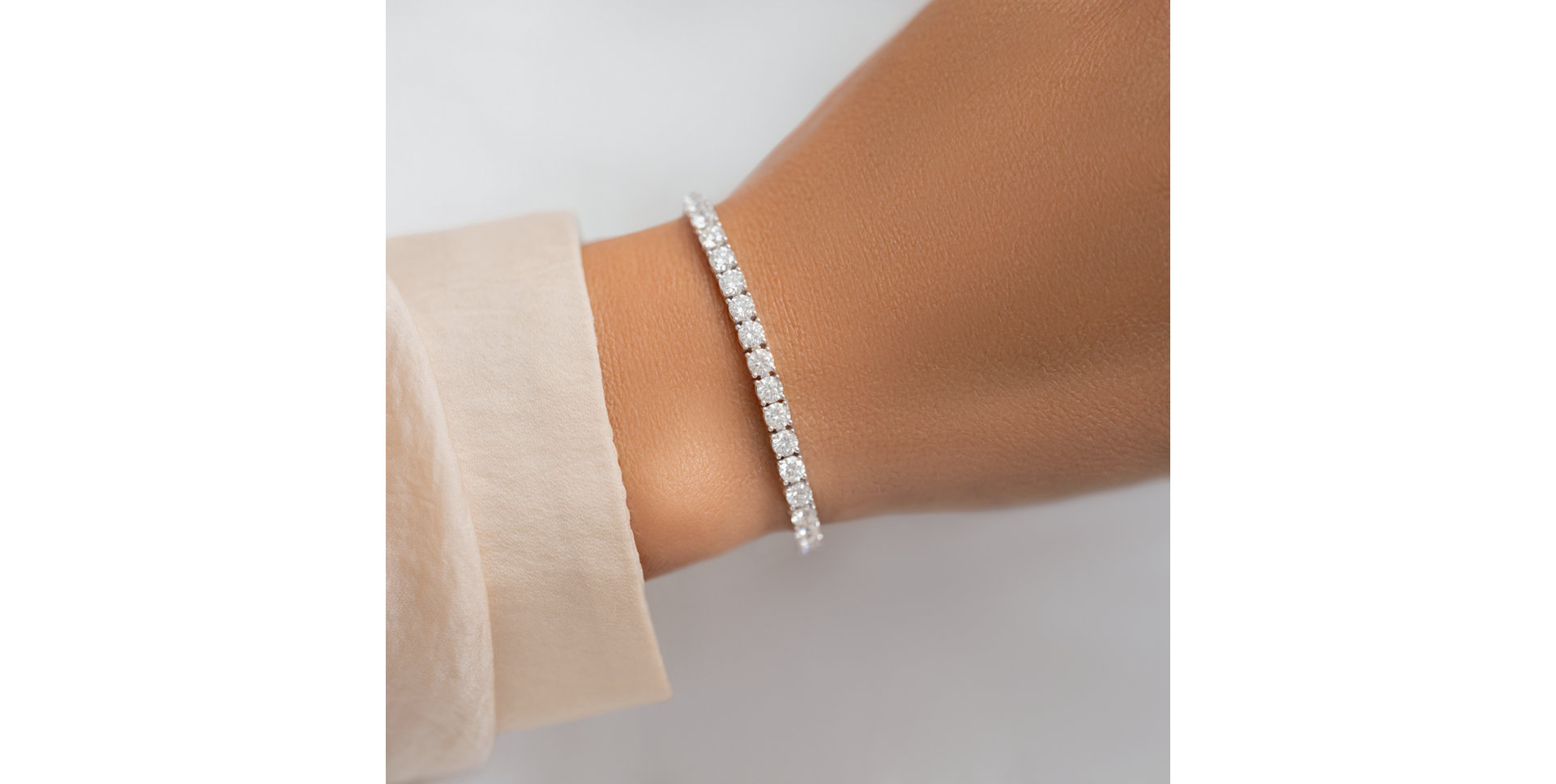 Bracelet with diamonds Aurorra
