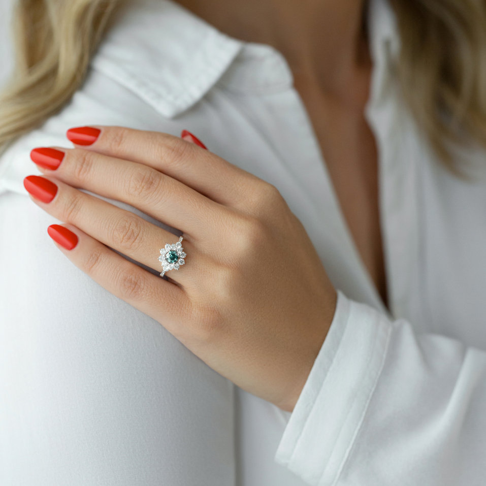 Ring with blue diamonds and white diamonds Regal Majesty