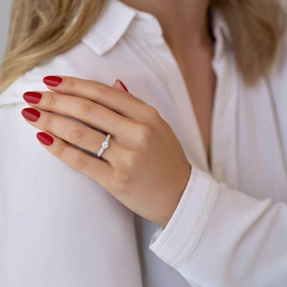 Diamond ring Niedamir