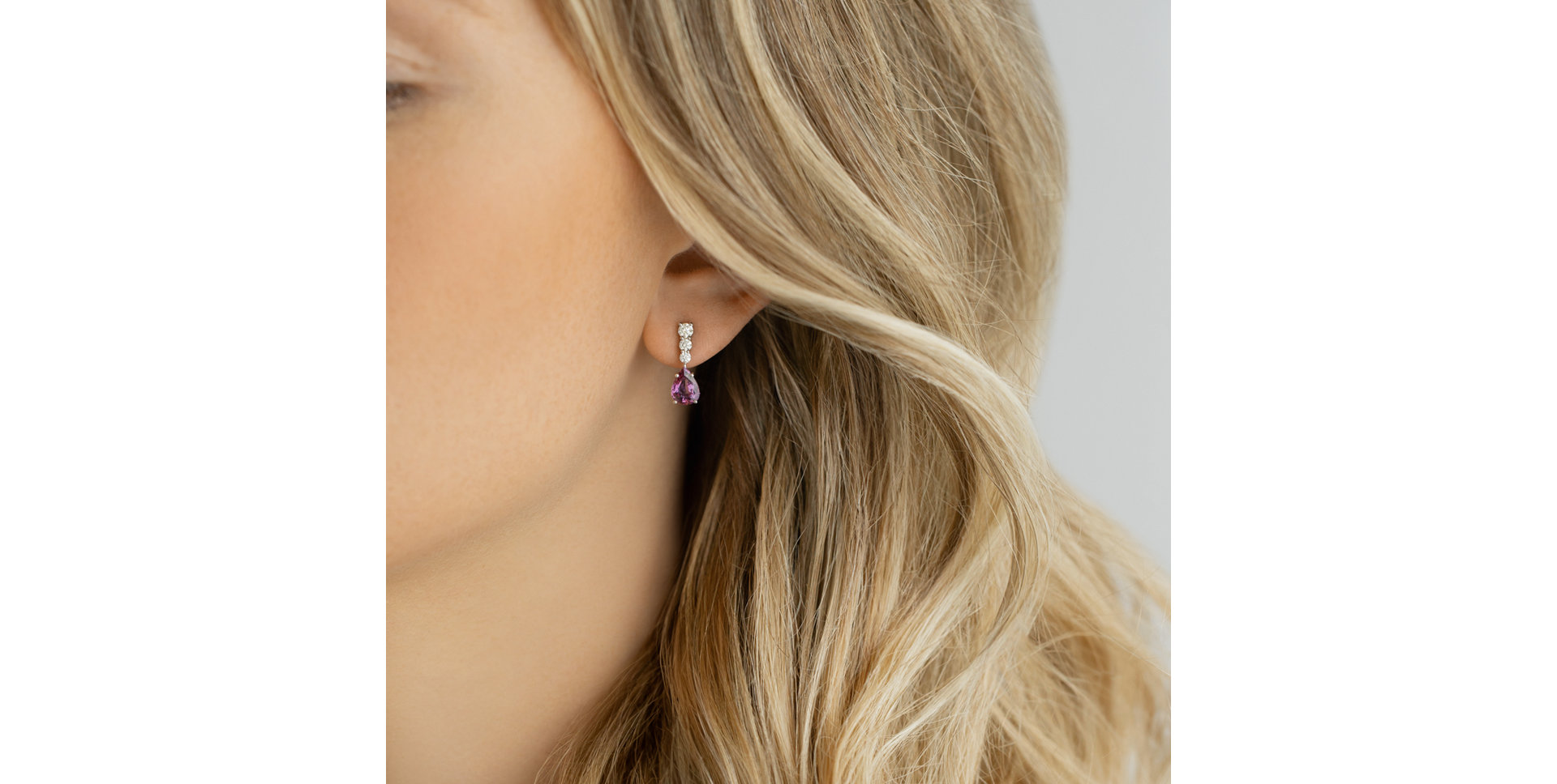 Diamond earrings with Sapphire Secret Kingdom