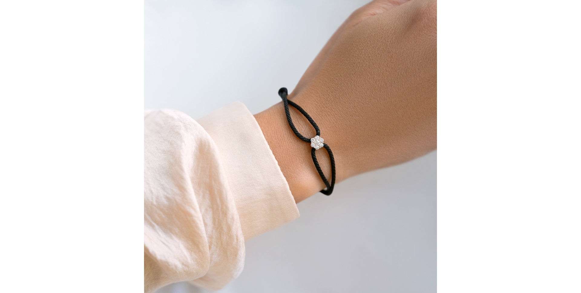 Bracelet with diamonds Deep Snow