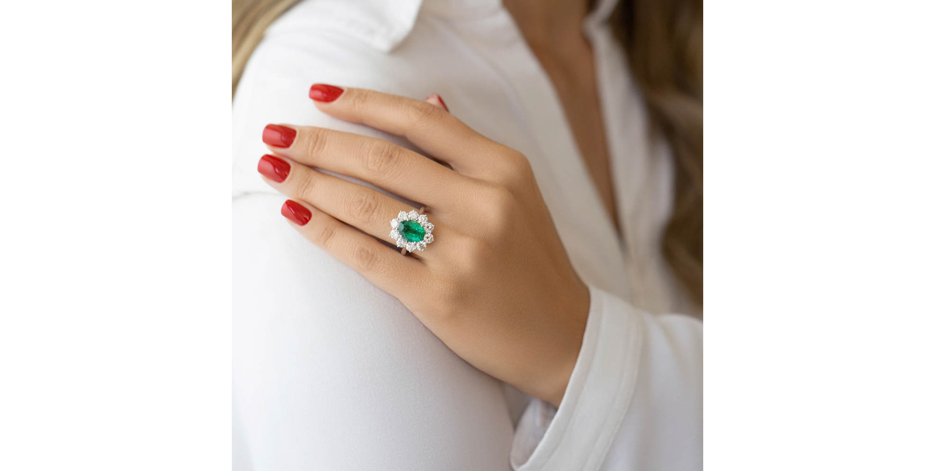 Diamond ring with Emerald Princess Joy