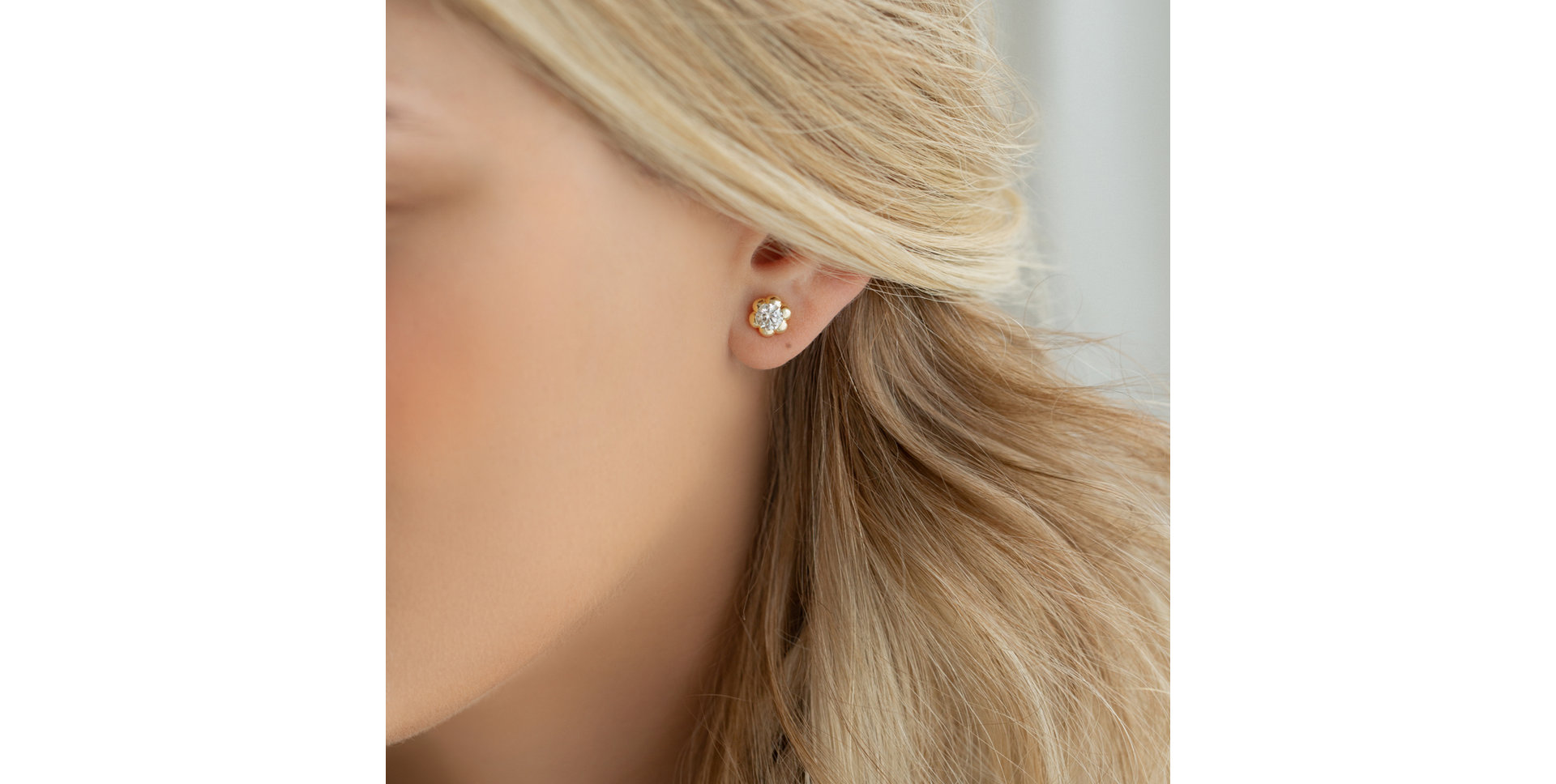 Diamond earrings Blooming Love