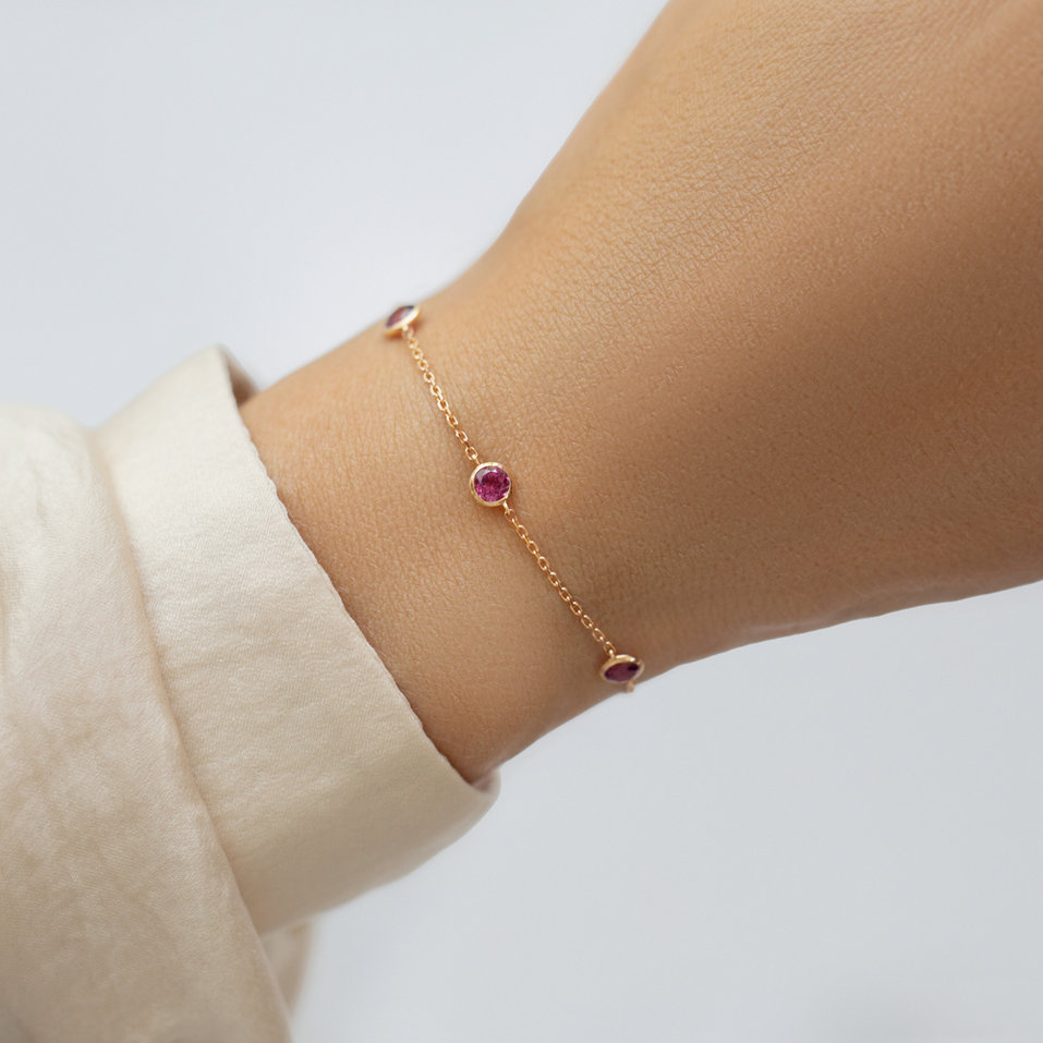 Bracelet with Rhodolite Roggeveen