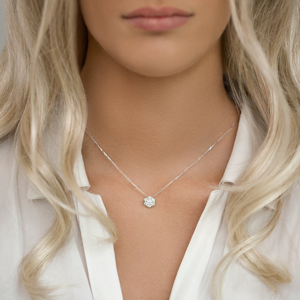 14ct white gold diamond necklace Diamond necklace Luxury Clam