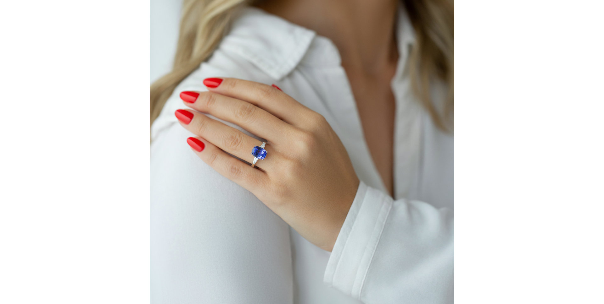 Diamond ring with Tanzanite Egliate