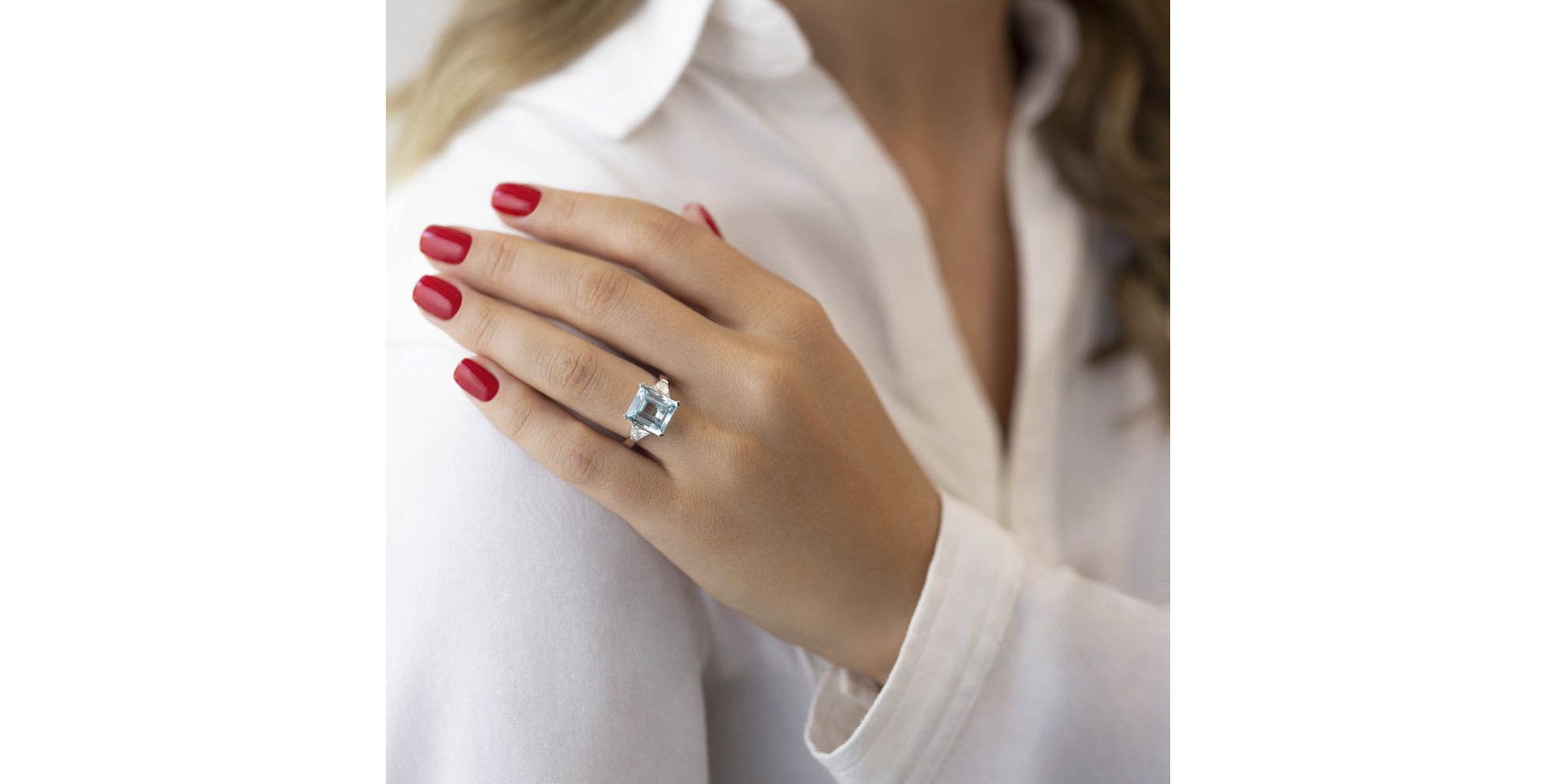 Diamond ring with Aquamarine Aquamarine Tresure