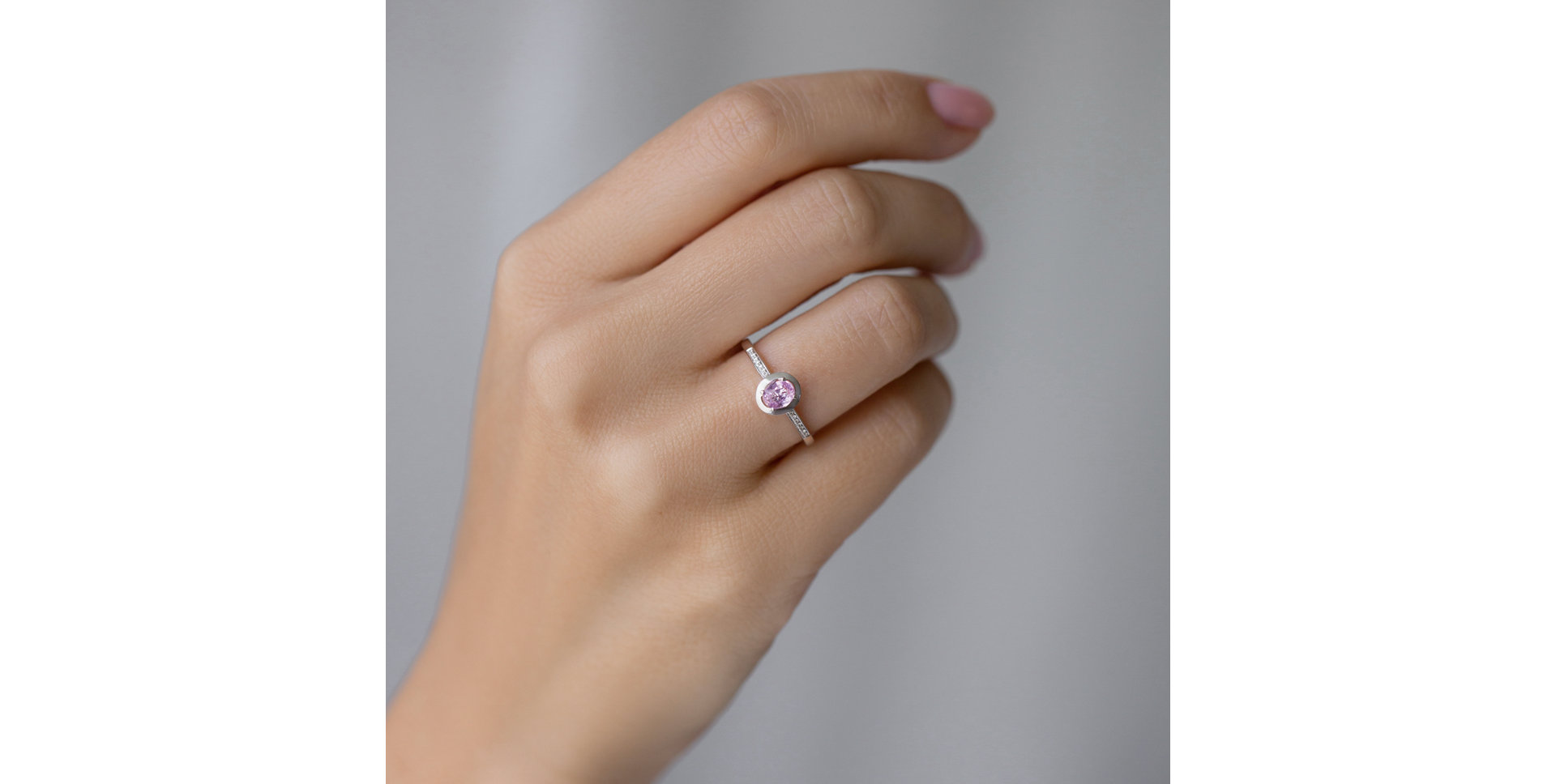 Diamond ring with Sapphire Sapphire Princess