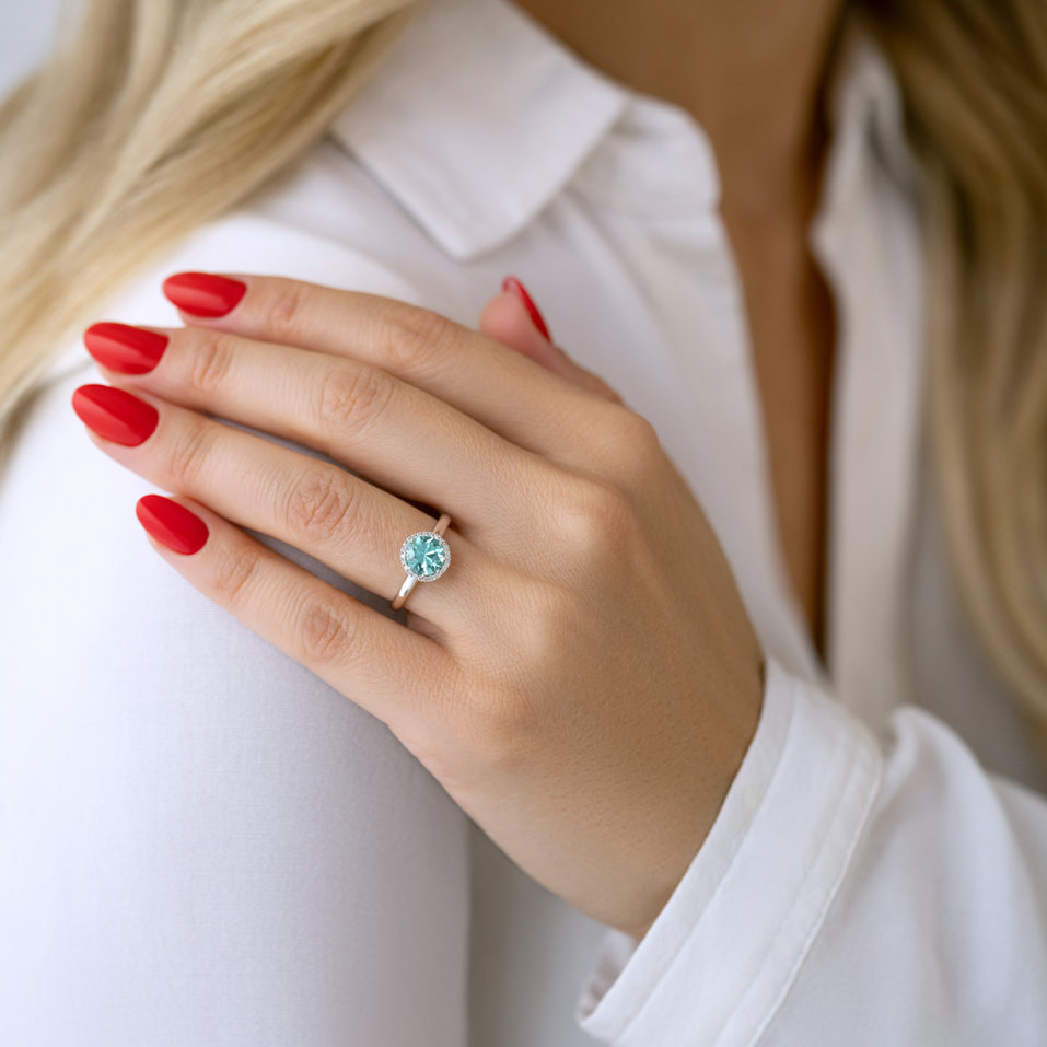Diamond ring with Tourmalíne Noble Allure