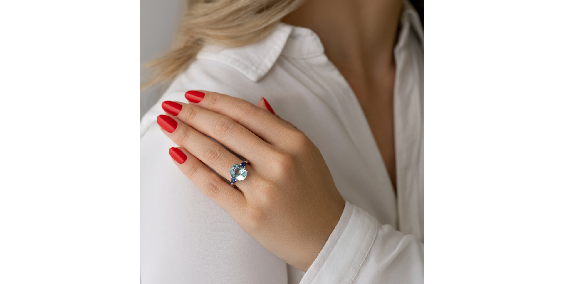 14ct white gold ring with Aquamarine and Sapphire Cissitha