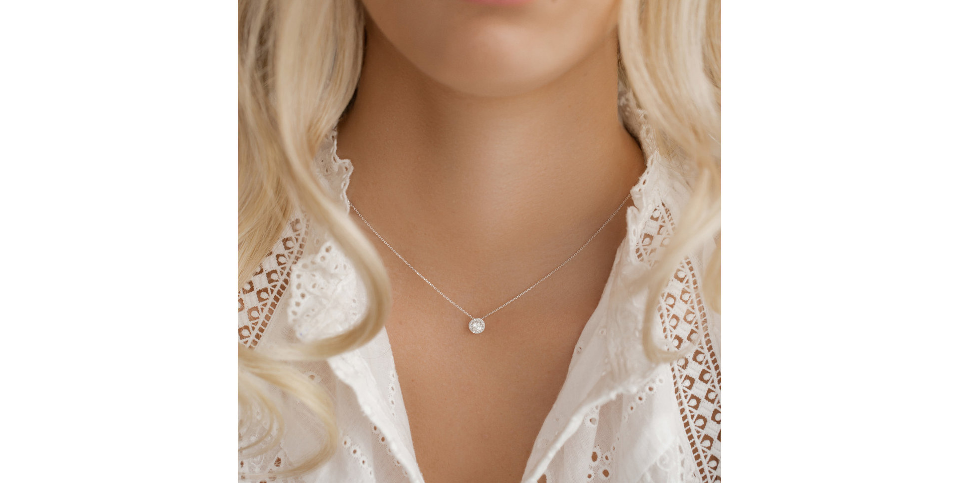 Diamond necklace Glowing Moon