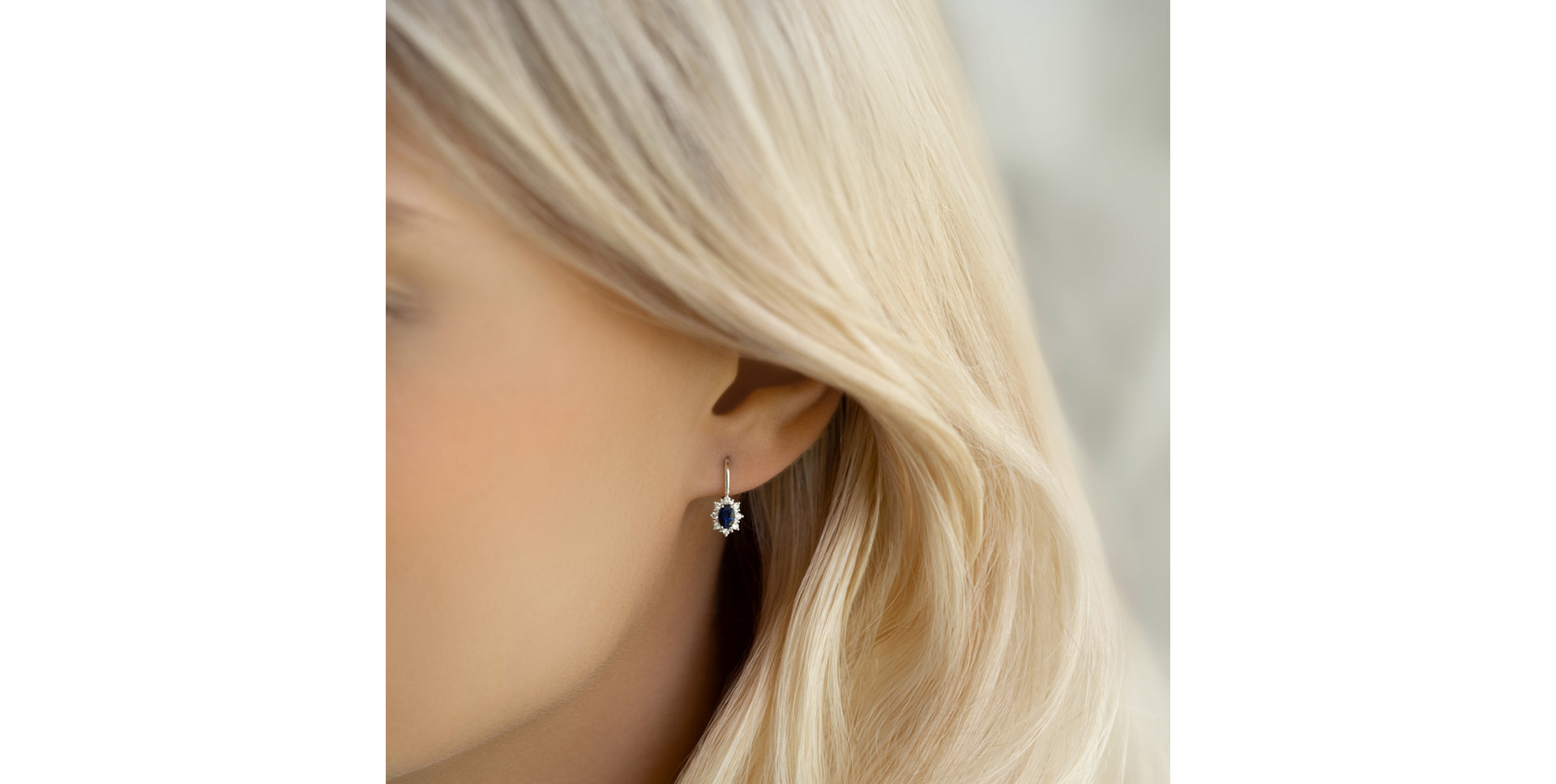 14ct white gold diamond earrings with Sapphire Royal Aurora