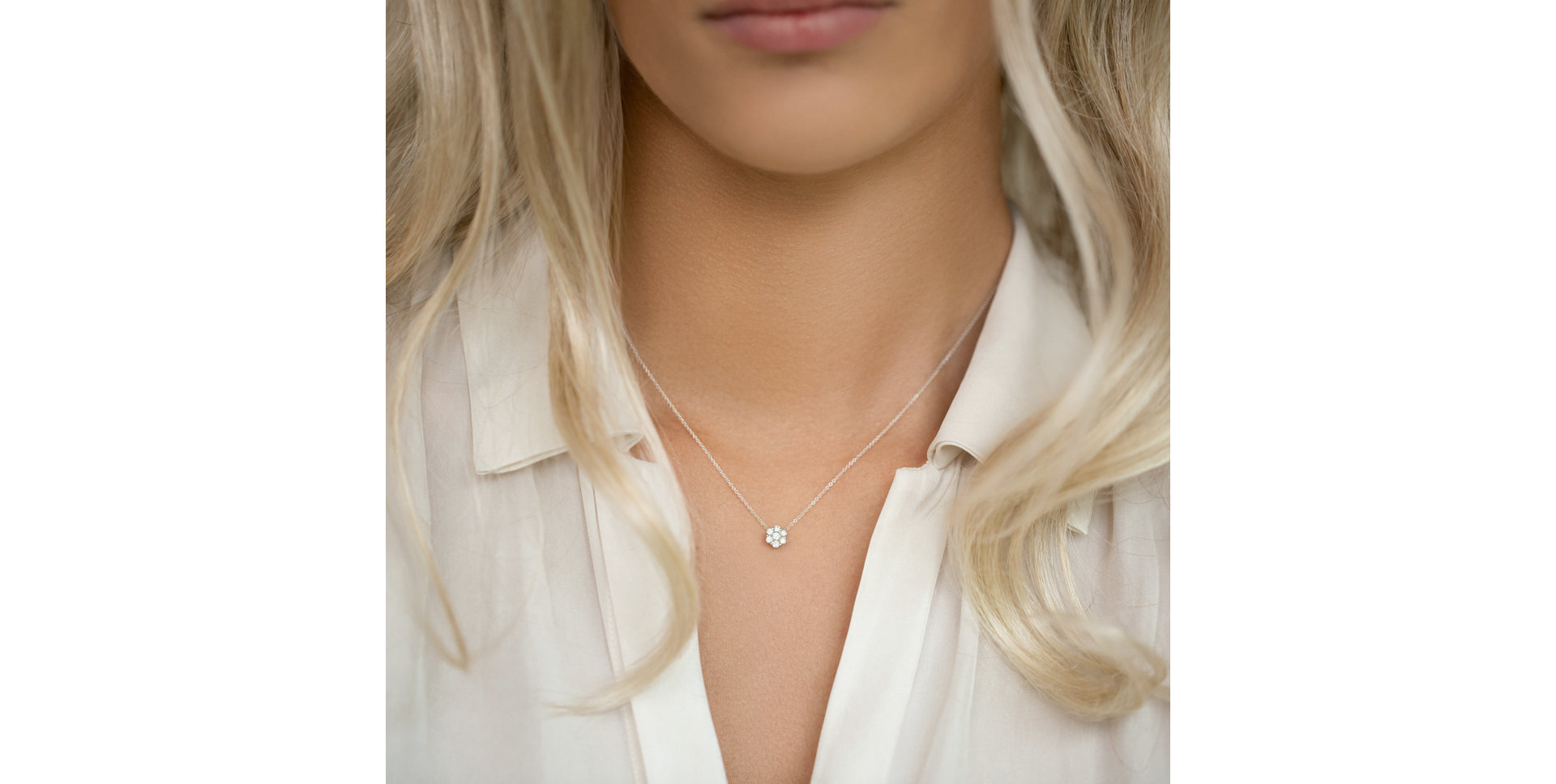 14ct white gold diamond necklace Shiny Flower