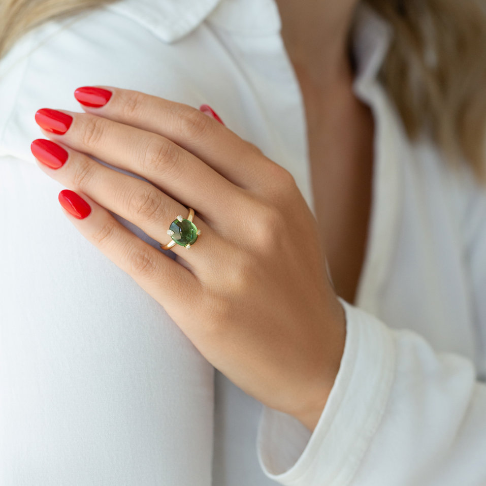 Diamond ring with Tourmaline Destri