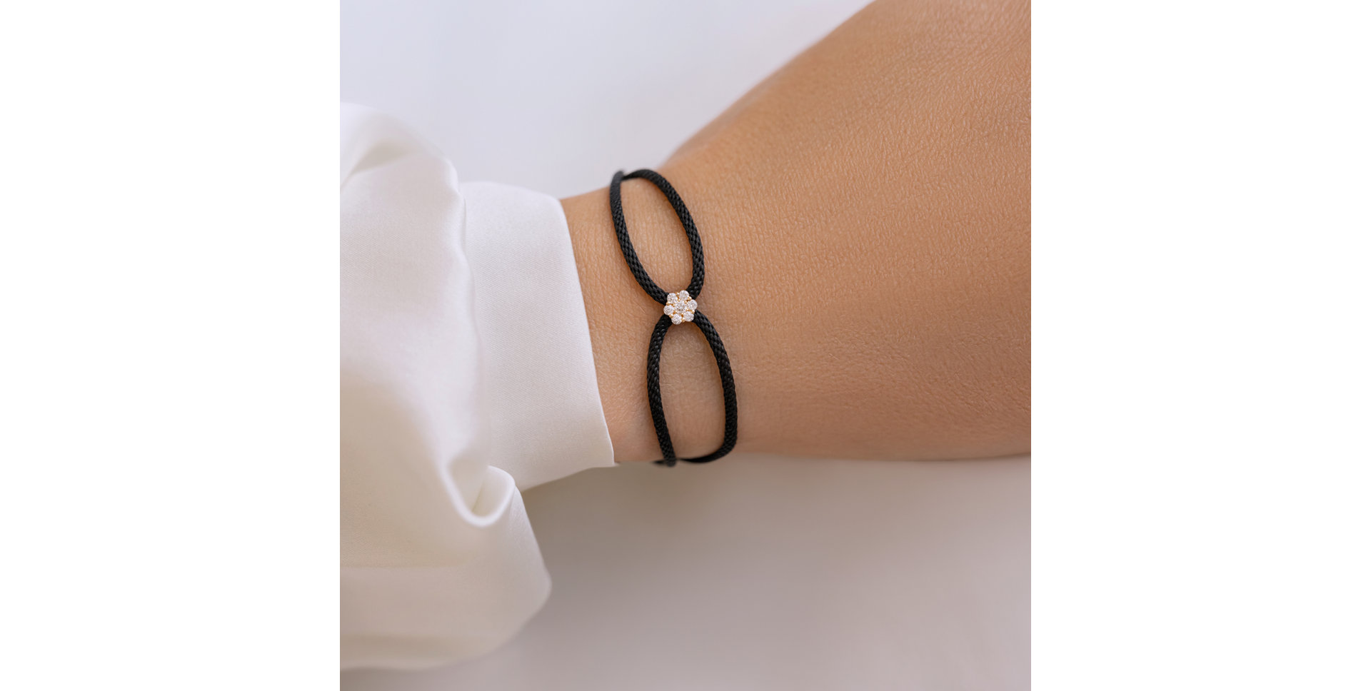 Bracelet with diamonds Deep Snow