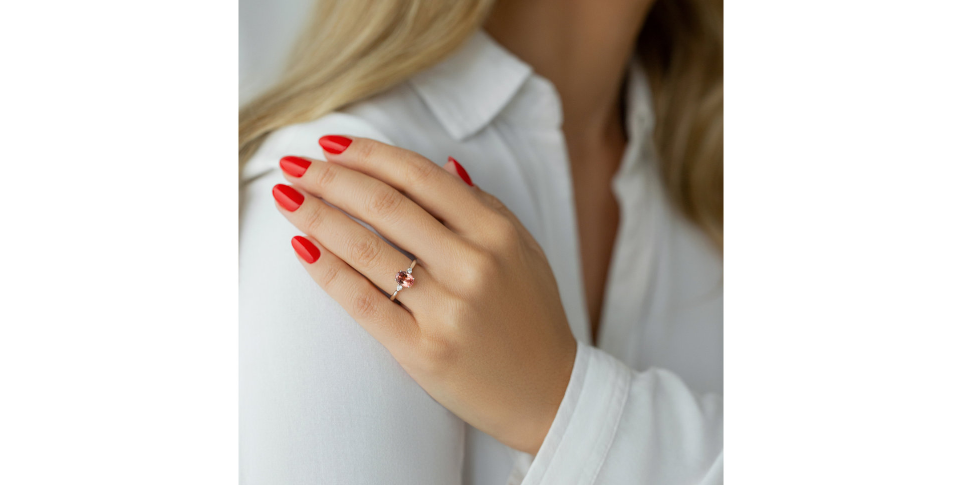 Diamond ring with Tourmalíne Sunny Glow