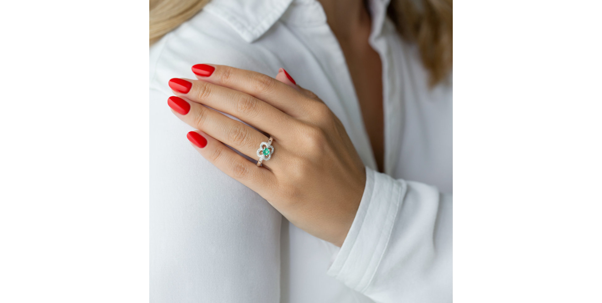 Diamond ring with Emerald Cate