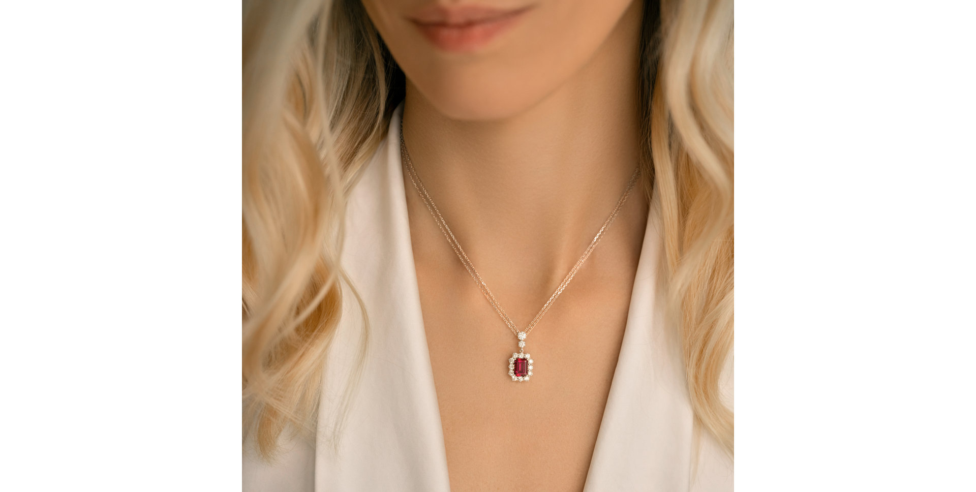 Diamond necklace with Rhodolite Rosemary