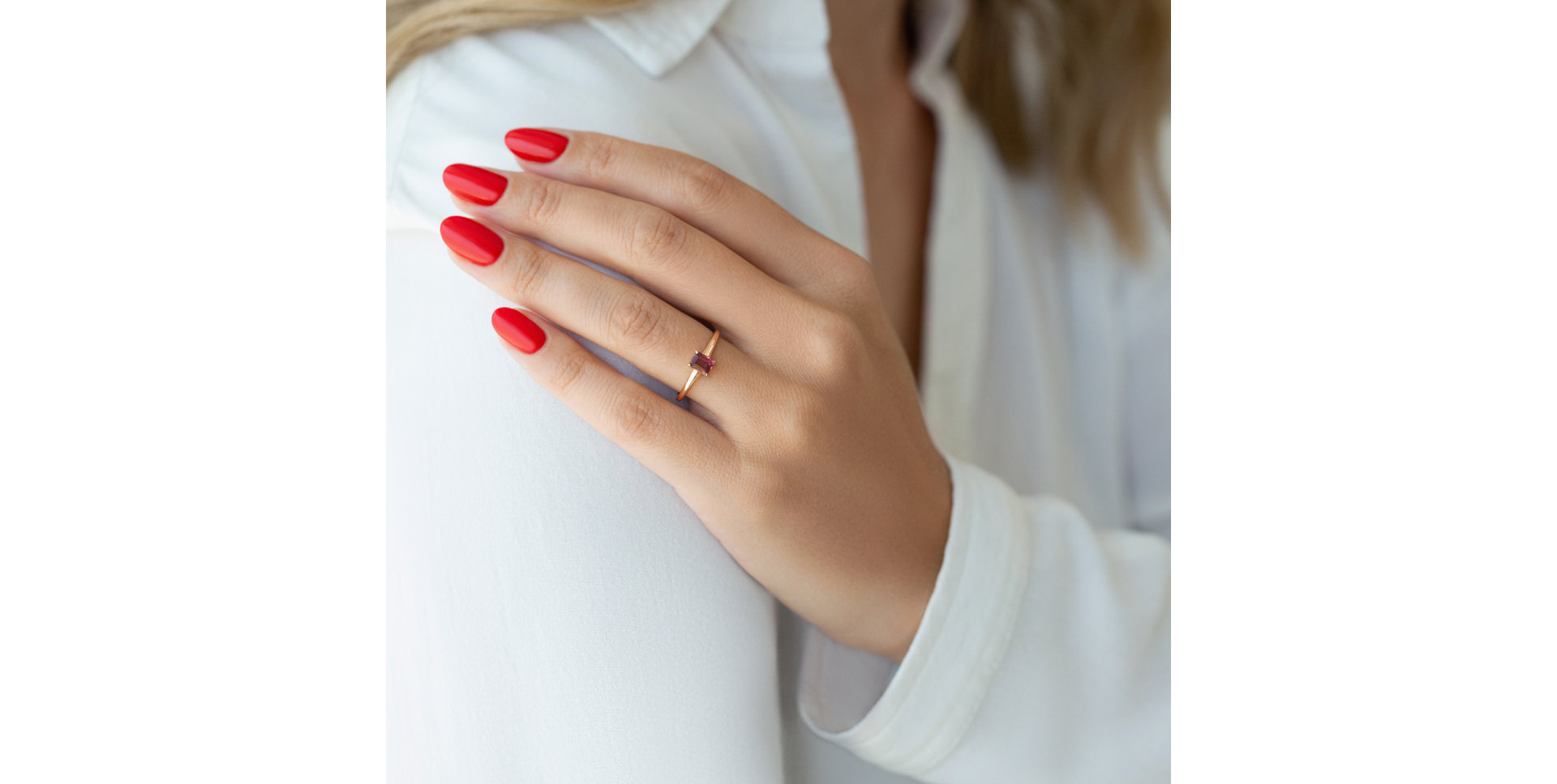 Ring with Sapphire Domante