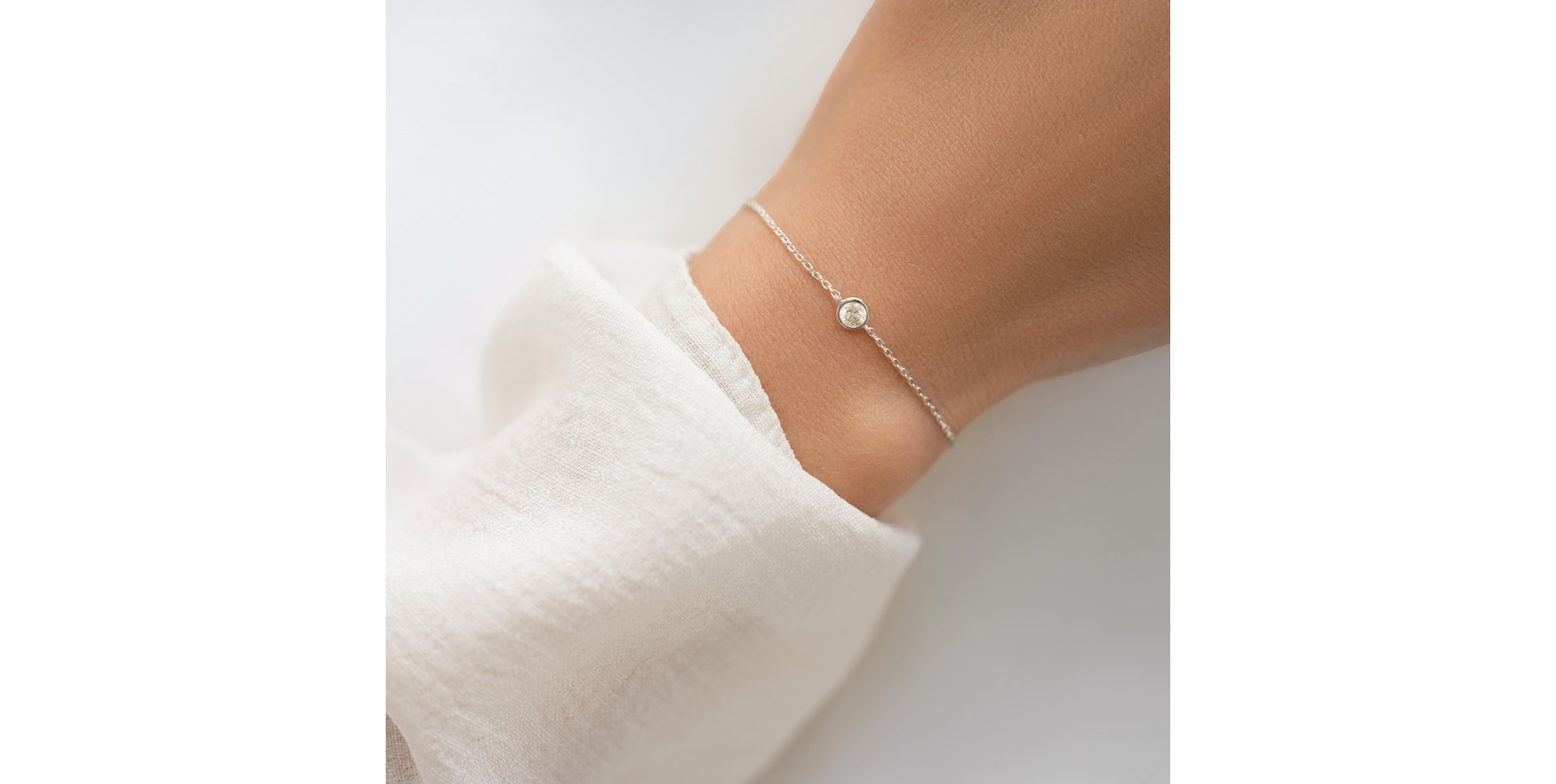 Diamond bracelet Dot of Happiness
