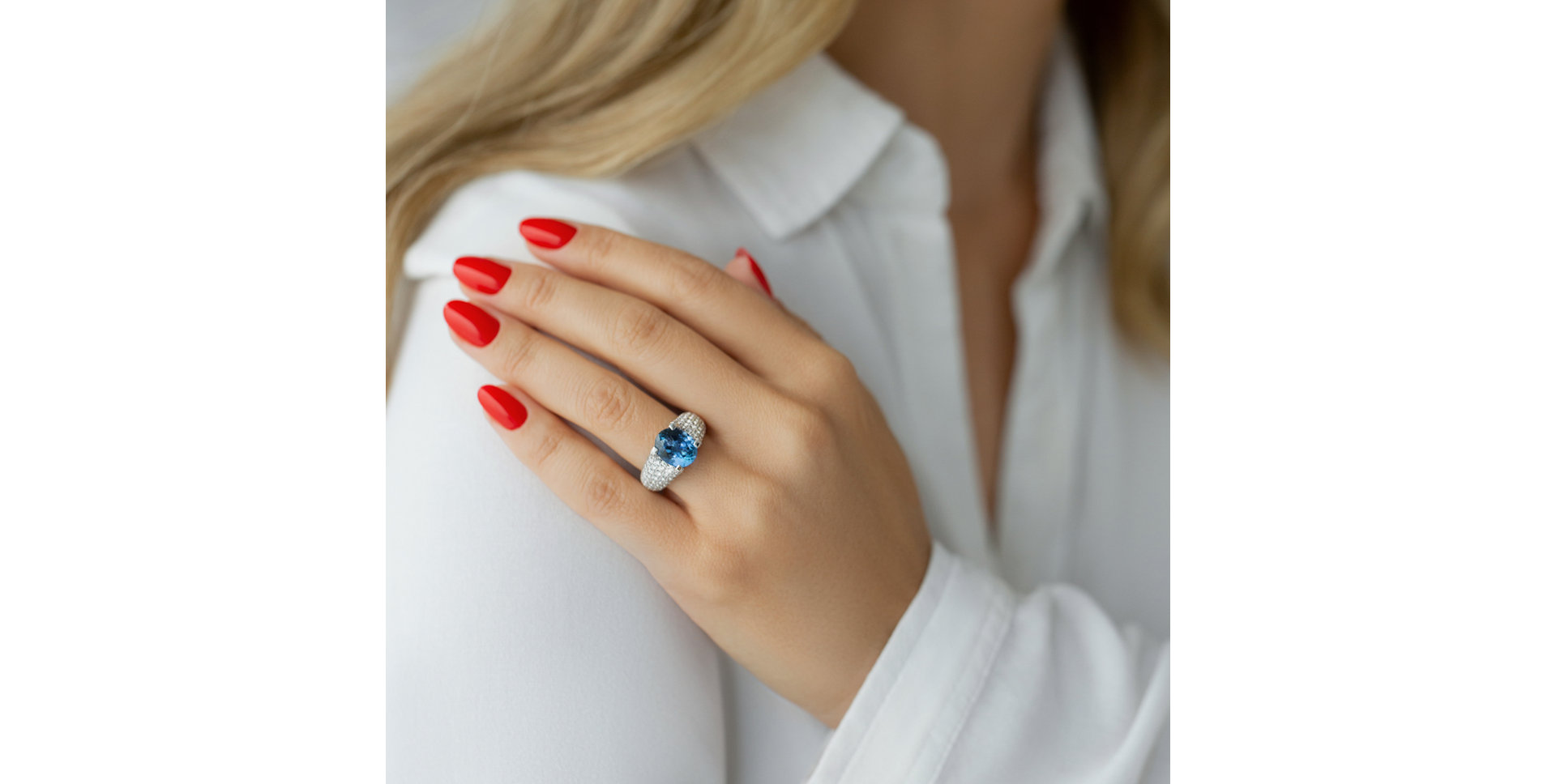 Diamond ring with Tanzanite Glamorous Ladyship