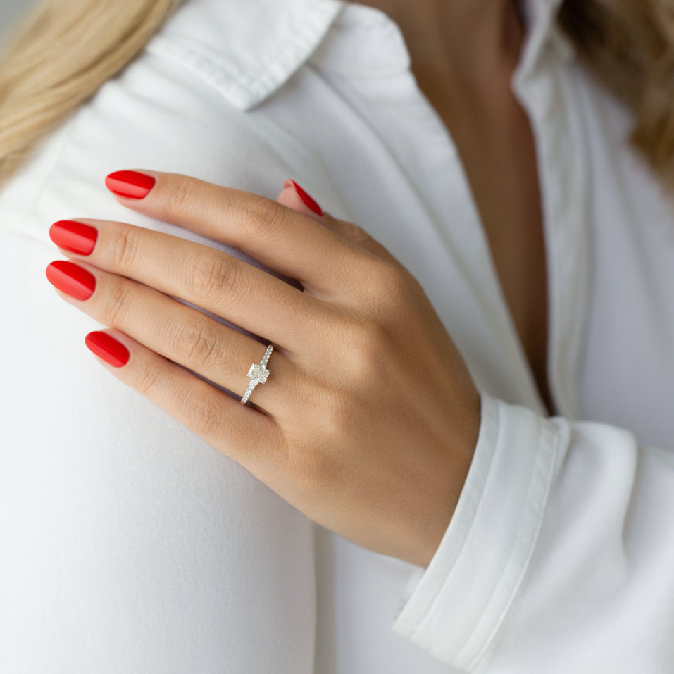 Diamond ring Majestic Imagination