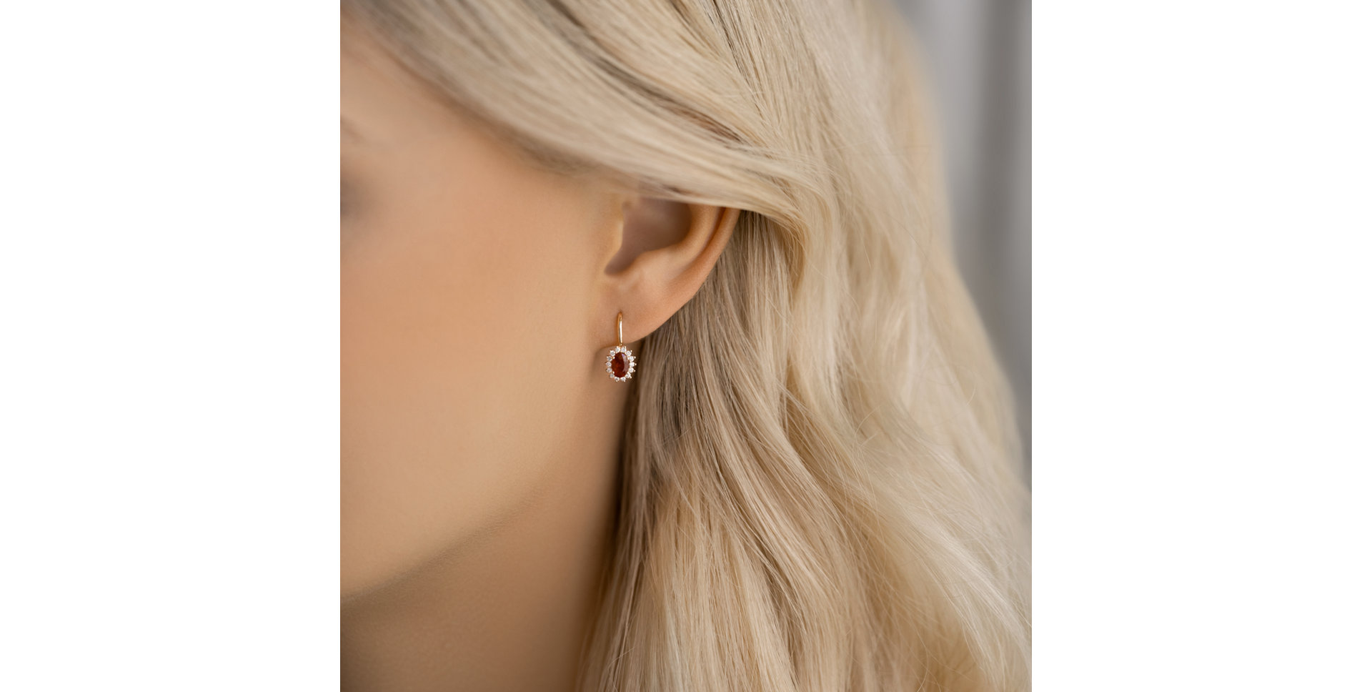 Diamond earrings with Sapphire Princess Sparkle