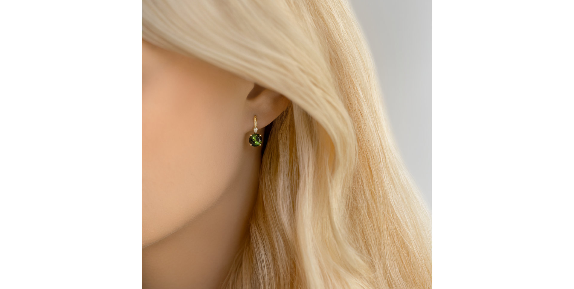 Diamond earrings with Tourmaline Noctir