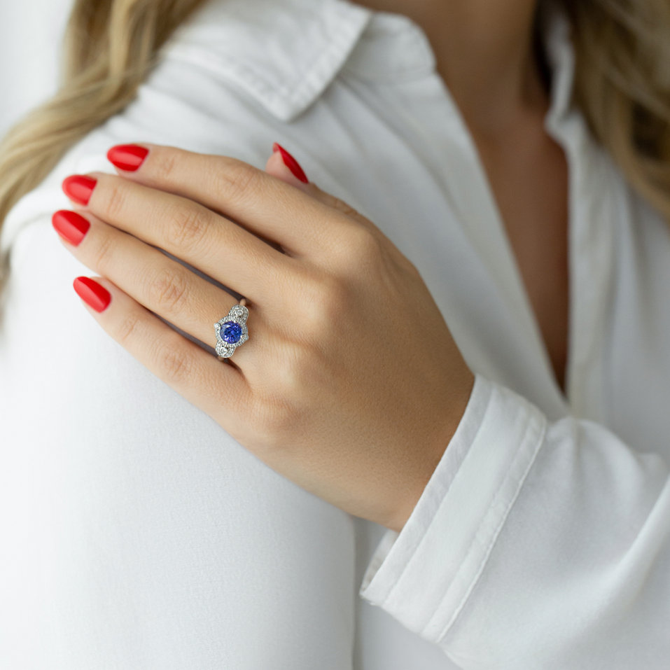 Diamond ring with Tanzanite Imperial Glory