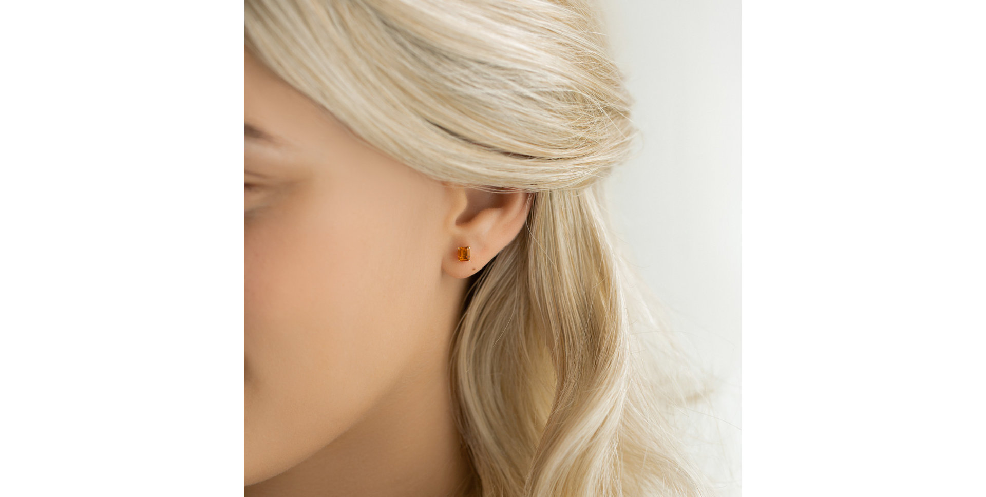 Earrings with Topaz Thostra