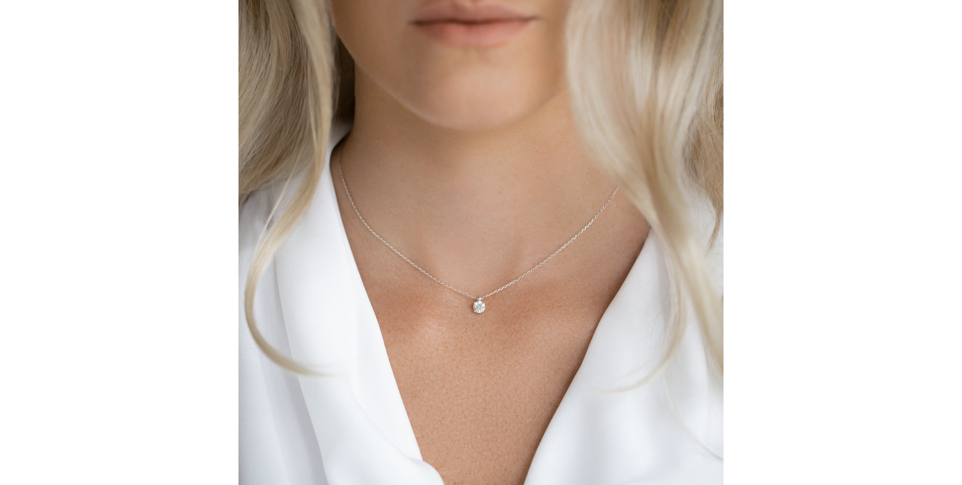 Diamond necklace Soft Light