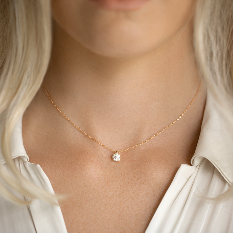 Diamond necklace Soft Light