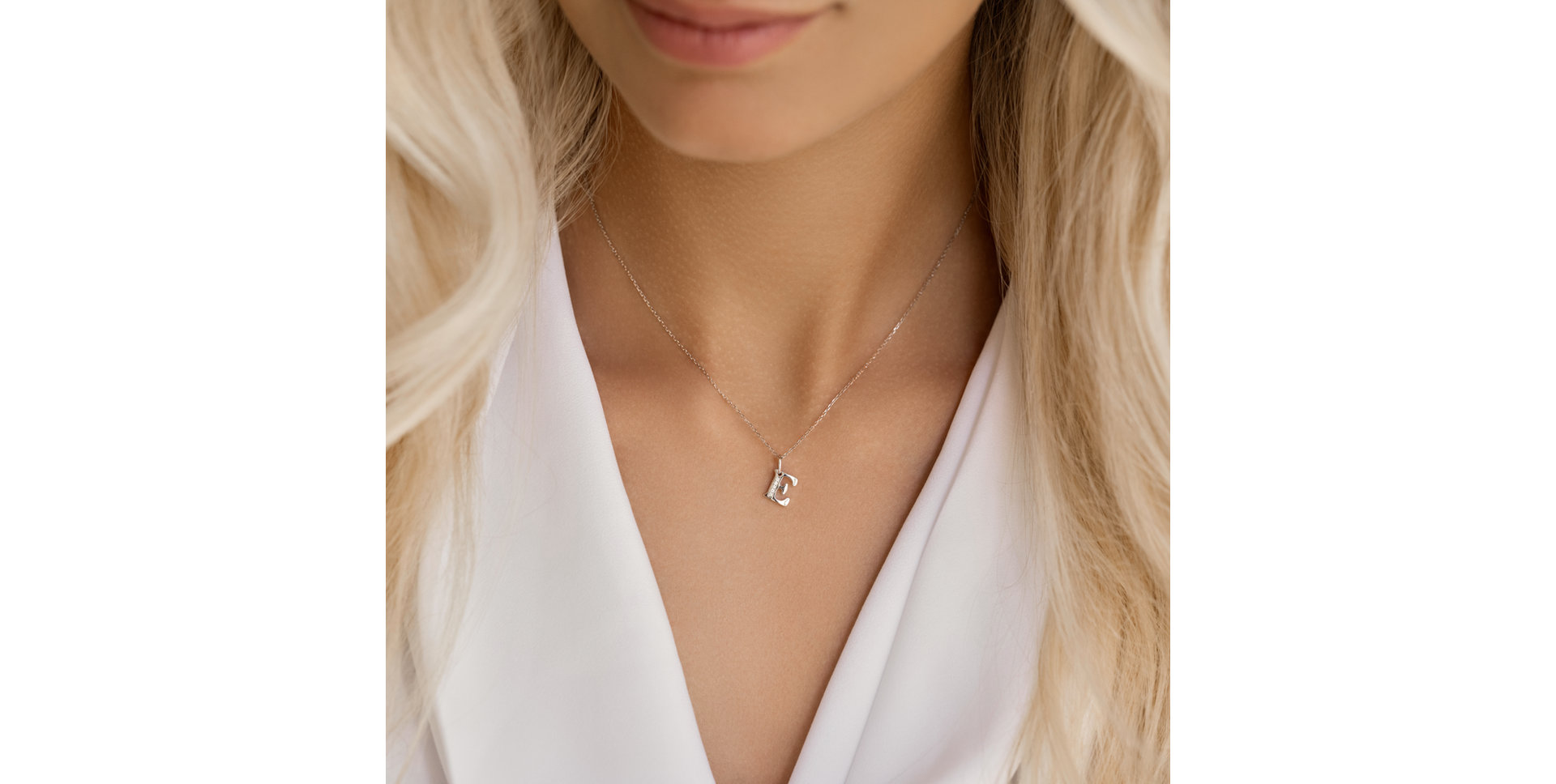 Diamond pendant Dream Letter