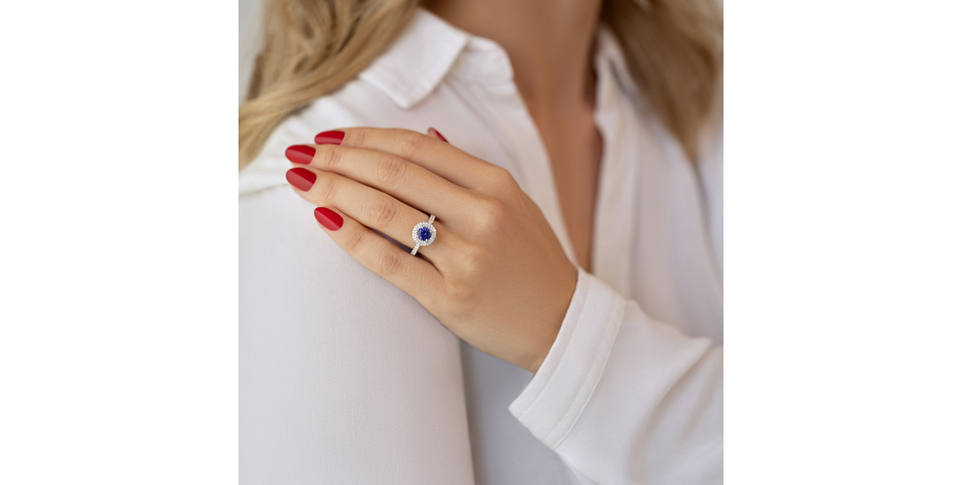 Diamond ring with Tanzanite Muriel