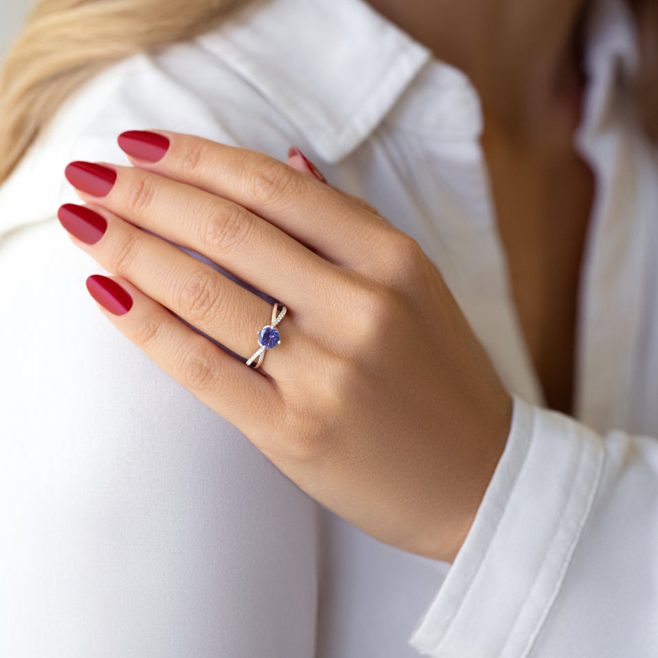 Diamond ring with Tanzanite Valery