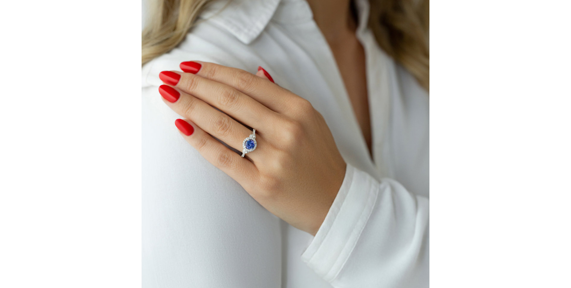 Diamond ring with Tanzanite Francoise