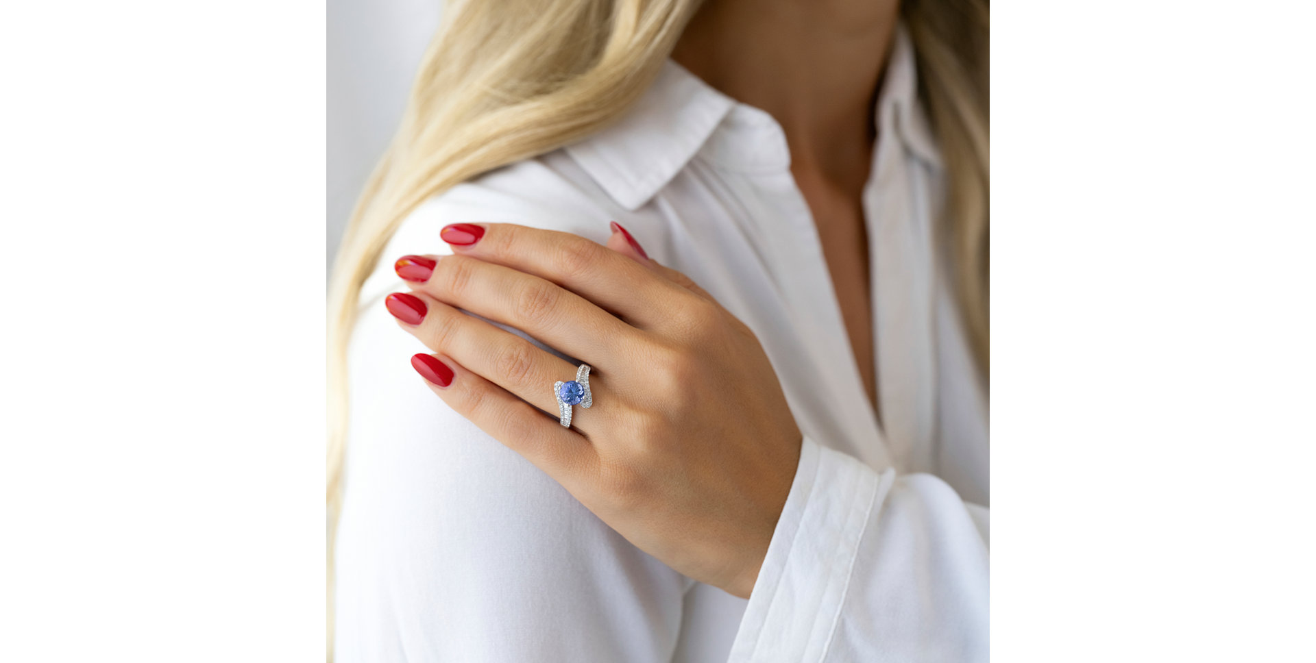 Diamond ring with Tanzanite Vitoria