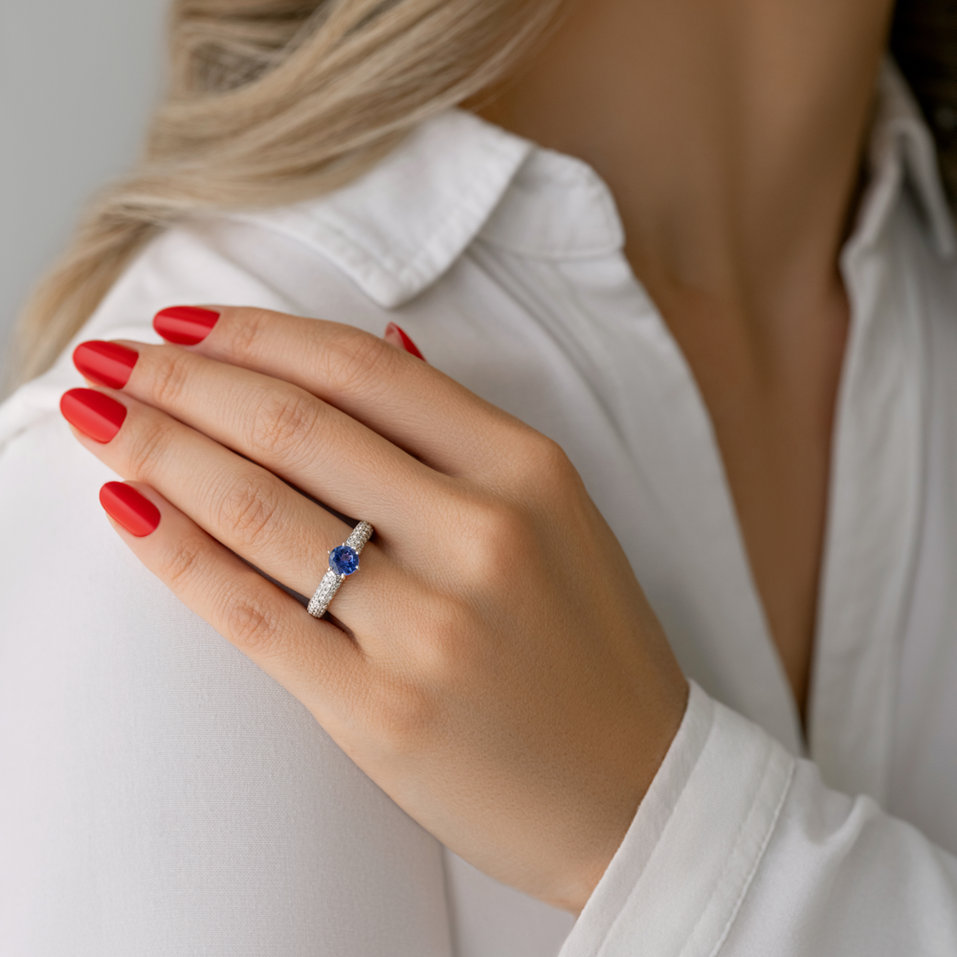 Diamond ring with Tanzanite Lucia