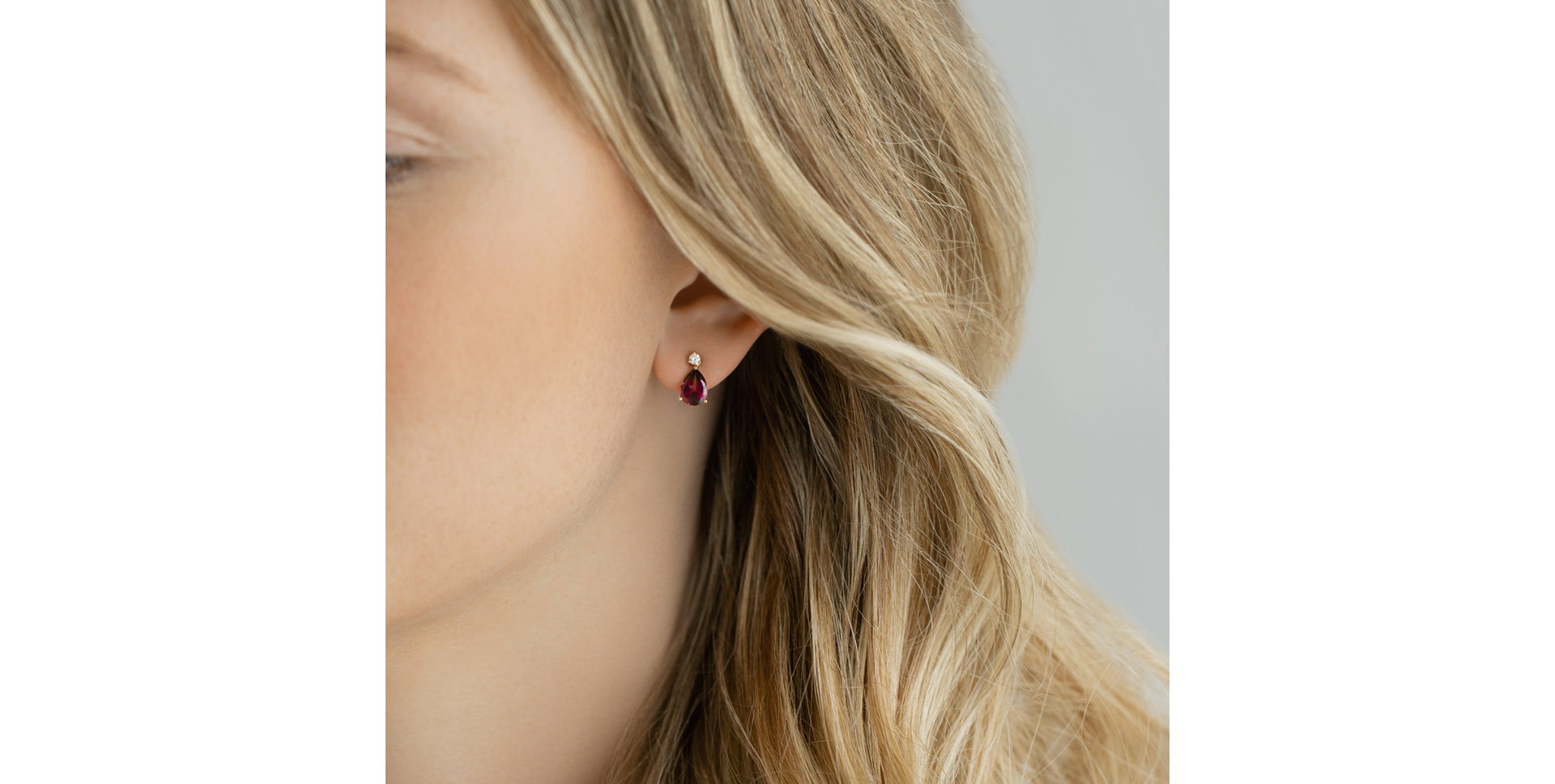 Diamond earrings with Rhodolite Galatea