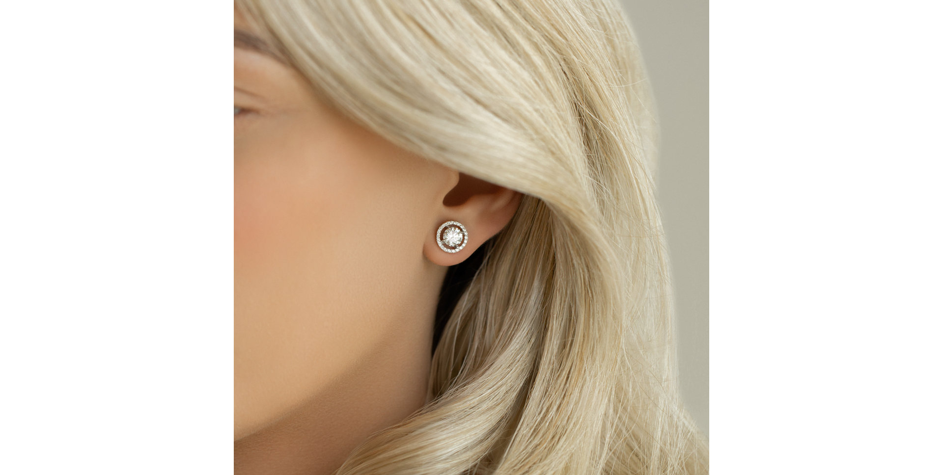 Diamond earrings Circle of Light