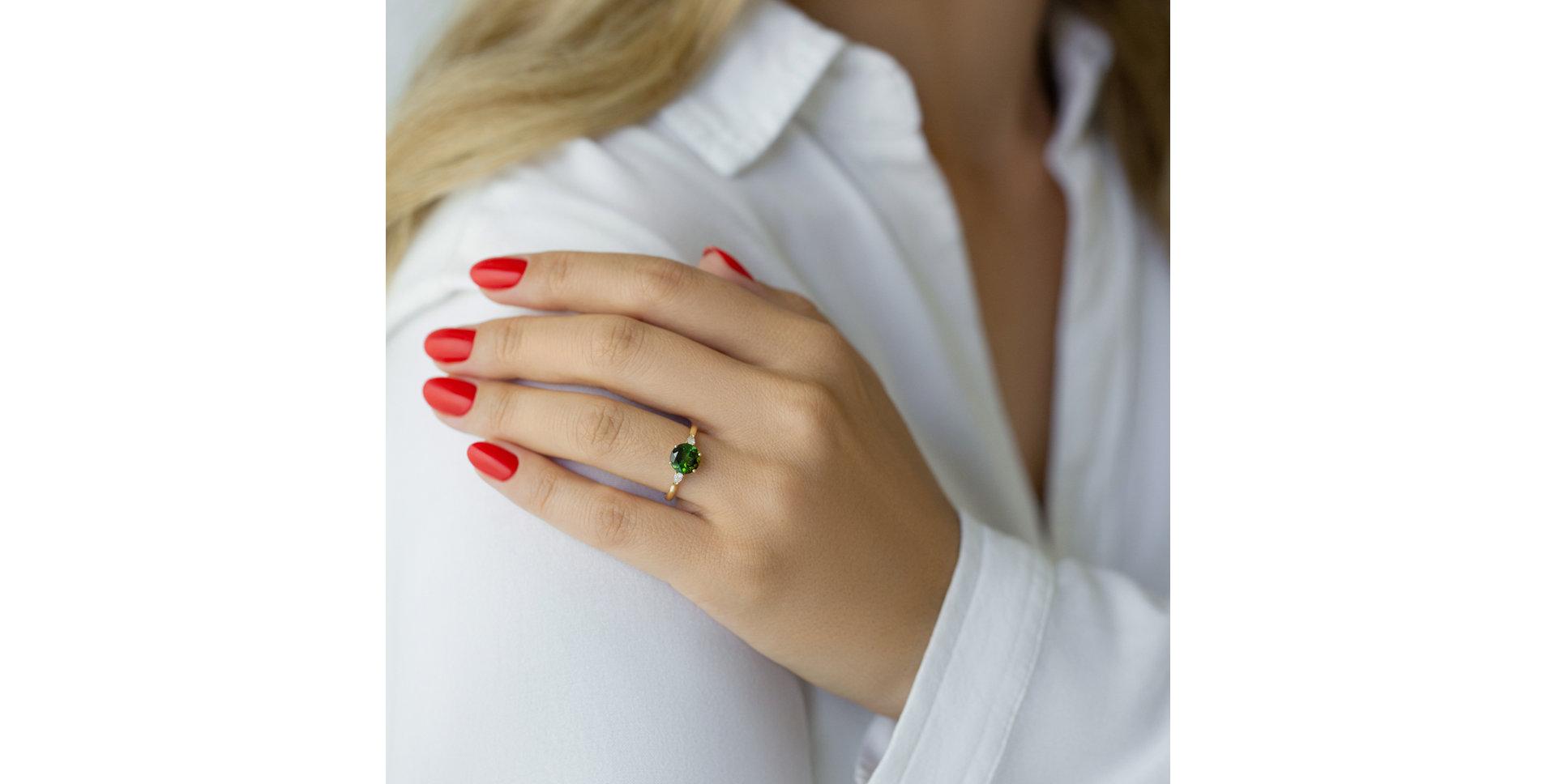 Diamond ring with Tourmaline Royal Oasis